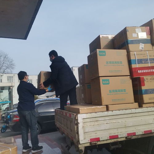 扛住风险的脊梁——青岛莱西税务“60后”突击队主动请缨上阵首夜，搬运数十吨防疫物资